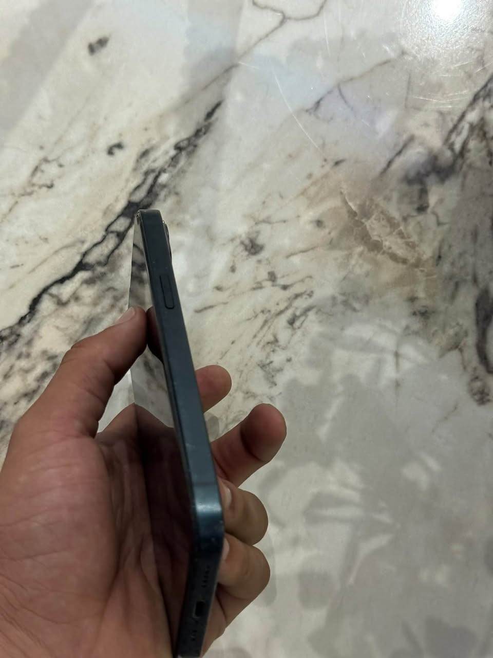 ايفون 13 عادي
بطارية 88 جهاز ممفتوح 
ذاكرة 128 
دبل شريحة 
للتواصل واتساب ***********
