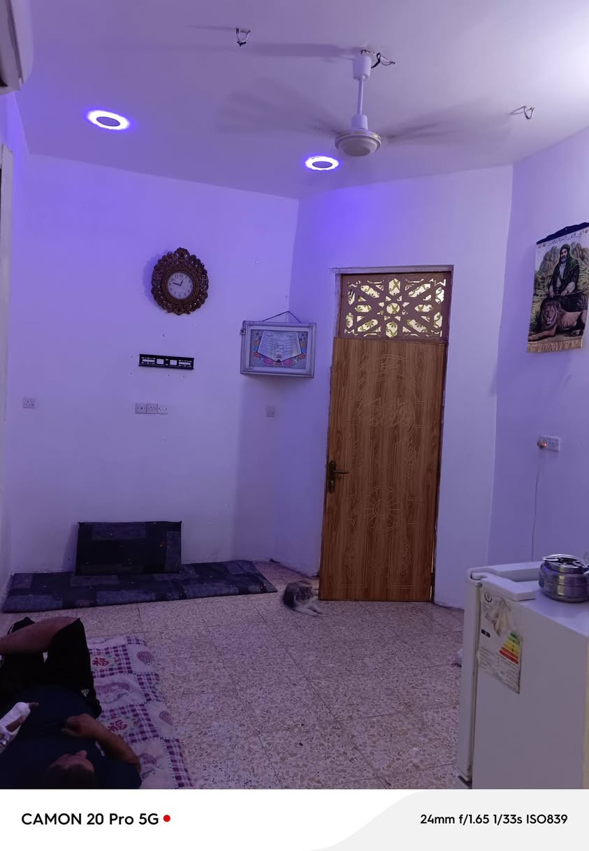 سلام عليكم دار للبيع اخوان م160ابحي البتول ابصف الطاقه الكهرباء البيت استقبال +3غرف+مطبخ+صحيات خارجي وحمام داخلي+ولغرفه الثالثه اسويت+ منطقه هدووو البيت طابو زراعي *********** /***********واتساب فقط ولخاص مفتوح

نص مكتوب في الصور:
- CAMON 20 Pro 5G 24mm f/1.65 1/50s ISO771
- CAMON 20 Pro 5G
- 24mm f/1.65 1/33s ISO839
- CAMON 20 Pro 5G 24mm f/1.65 1/33s ISO851
- CAMON 20 Pro 5G 24mm f/1.65 1/14s ISO5960
- CAMON 20 Pro 5G 24mm f/1.65 1/50s ISO628