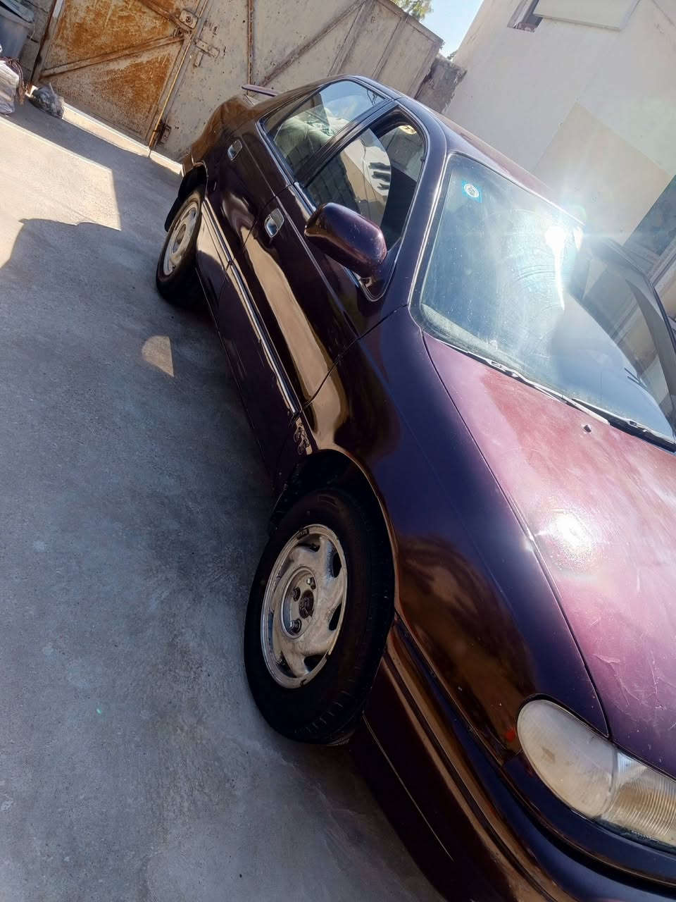السلام عليكم النترة للبيع موديل 1994 رقم ديالى انكليزي باسمي سنوية ل2029 كير ومكينة وتخم تاير مكفول وصدر امامي خلفي مكفول السيارة مصبوغة عام للجمالية مكفولة من الضربة فرممات بلادية السعر 30 وبيها مجال مكان السيارة ديالى المقدادية ناحية الوجيهية (***********)
