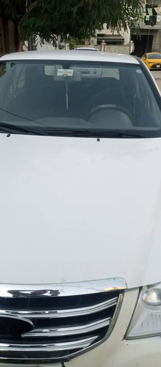 كوين موديل ٢٠١٤ رقم اربيل سنويه منتهي  كير محرك بشرط بلادي بدون سبغ ومعحون بيه ثلاث مكانات بارد فقط تايرات حداديه ممتاز تبريد ثلج سعر ٤٥ ورقه بيه مجال عنوان كركوك *********** واتساب او خاص
