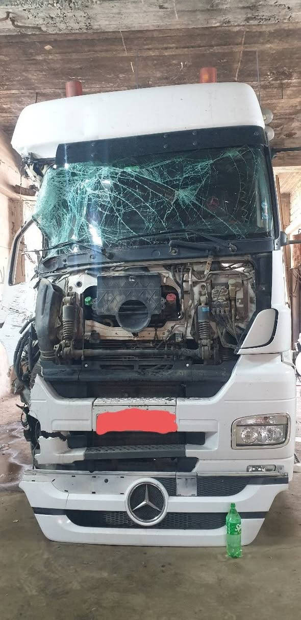قبل التعديل وبعد كراج ميسر حداد موصل الايمن صناعة وادي عكاب 
***********
