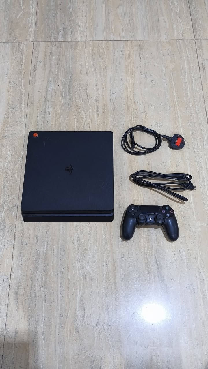 🎮 للبيع PS4 سلم مهكّر نظام 12.00 🎮
📌 المواصفات:

- ذاكرة 512GB
- الجهاز لوك استيكر وما مفتوح
- الاستخدام فقط أسبوعين
- نظافة الجهاز 95%
- ويا 8 ألعاب

🎮 الملحقات:

- جويستك أصلي
- شاحن جويستك
- كيبل HDMI أصلي
- كيبل الطاقة

💰 السعر: 300 ألف دينار عراقي، وبي مجال بسيط بالسعر

📍 المكان: النجف الأشرف
📞 للاتصال: ***********

