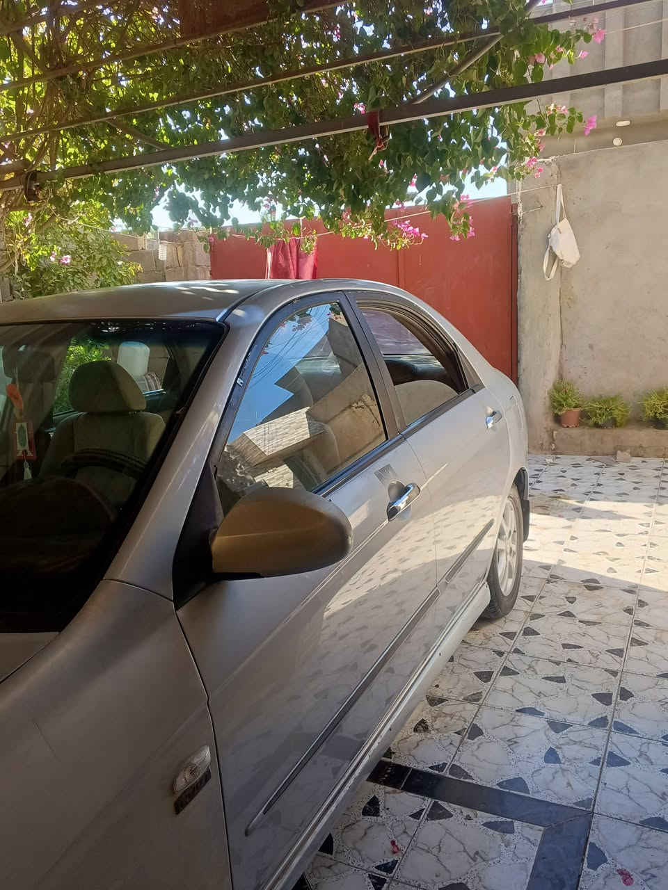كيه سيراتو موديل 7 مكينه 1600 خليجيه السياره كير مكينه كارتون كفاله بيه الجاملغ الخلفي  الدور صلحته ورشيته بيه جراد السياره بس بلادي مامبدل قطعه بيهه حلوه ونضيفه رقم بغداد بأسمي سنويه ل 30 هزه جديده حداديه فول مسويلهه ادامه كامله الي يحب يتصل رايدهه 68وبيه مجال ***********  مكلف بالنشر مكاني كربلاء طويريج
