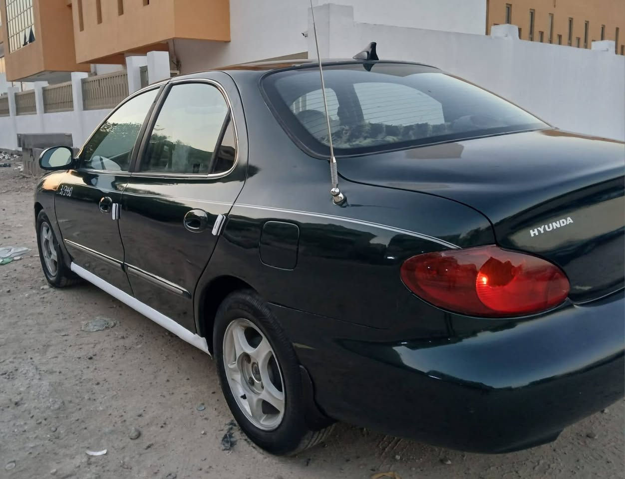 النترا  موديل 2000
اوتوماتيك  غرفته نظيفه حداديه ممتازه
مكفوله من الضربه 
تخم تاير ويل كب 
السعر 42 وبيها مجال مكاني بغداد
للاتصال ‭***********
