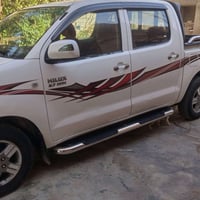 هايلوكس • ٢٠٠٩ • رقم بغداد
