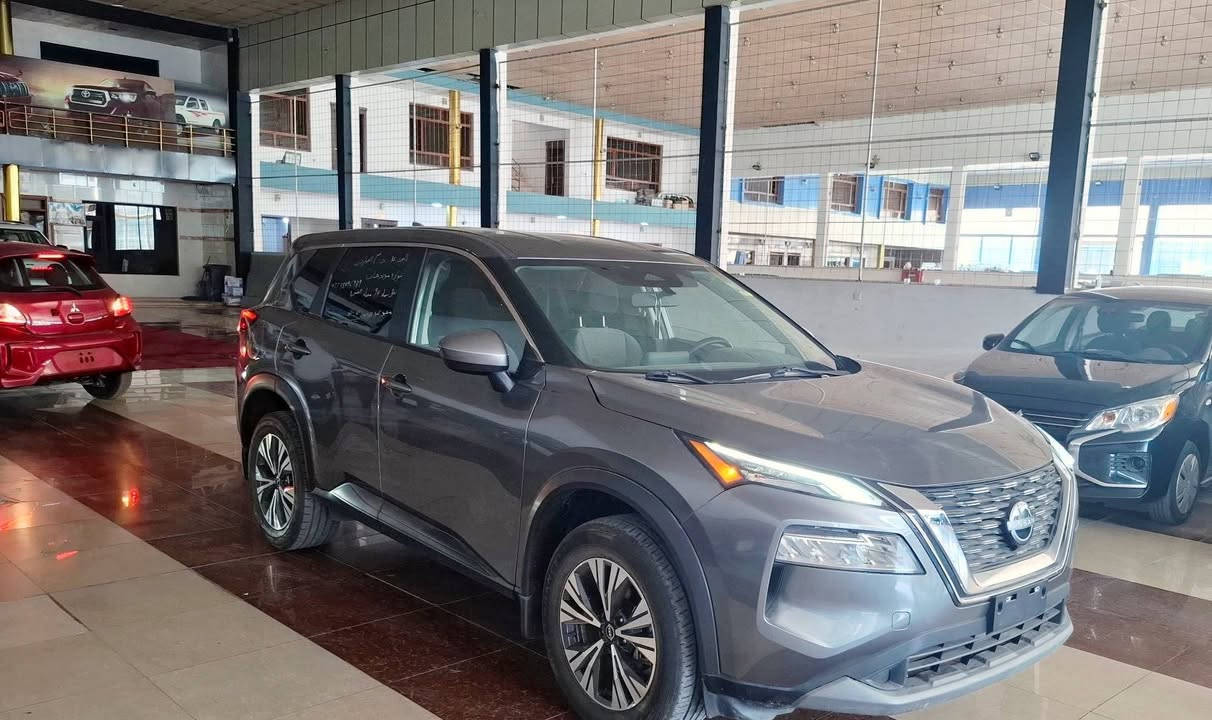 نيسان روج Sv AWD 
موديل 2023
لون نفطي
ماشية 43
مواصفات 
رادار امامي 
رادار جانبي 
شاشة كبيرة 
كامرة دوارة 
اوتو  ستوب
تحسس خط مسار 
كير طيارة 
سبورت عادي وتماتيك شفتات في ستيرن
محرك 3 بستن اقتصادي
تشغيل عن بعد
لايتات لد نهاري زنون
ويل 19 بلادي
تبريد قطعتين 
صور الضرر مرفق
ايرباك سليم ابشرط
الرقم كاتي اربيل 
السعر  130 ومجال
للاستفسار مراجعة الصفحة 
او الاتصال بالرقم 
*********** واتساب
