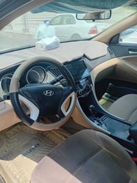 سوناتا للبيع ٢٠١١ خليجي محرك وكير مكفولات تبريد صدر تايرات كله جديد ال...