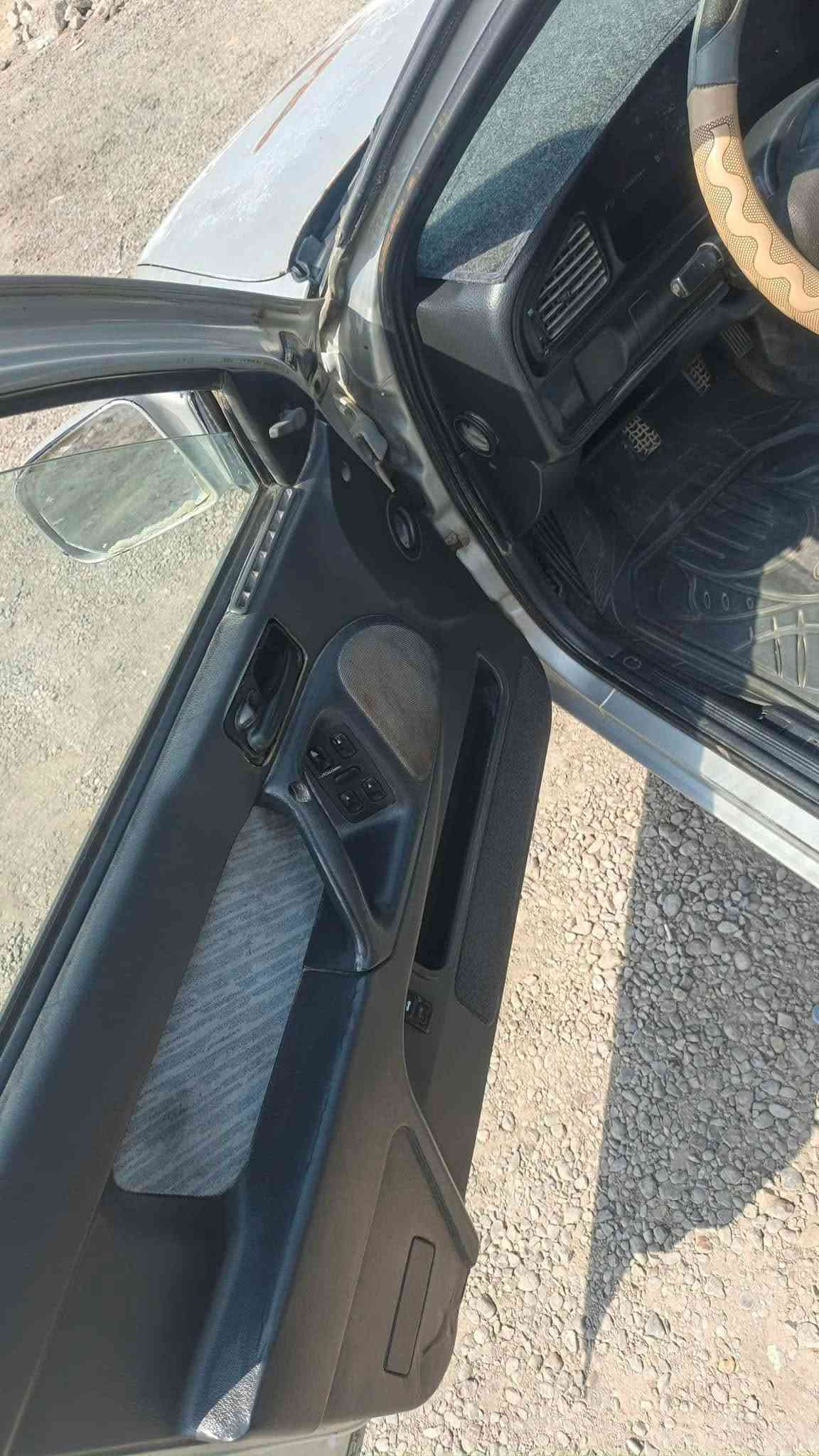 النترا موديل 93 سنويه لغايه 2031
رقم ديالى انكليزي 
محرك وكير خير من الله 
تبريد نقص غاز 
كهربائيات كلها شغاله ويل عادي 
سياره بلاديه ما مصبوغه تجي وتشوف بعينك كلها بلاديه مال جناي 
السعر 27 وبيها مجال 
المكان الخالص هبهب
***********
