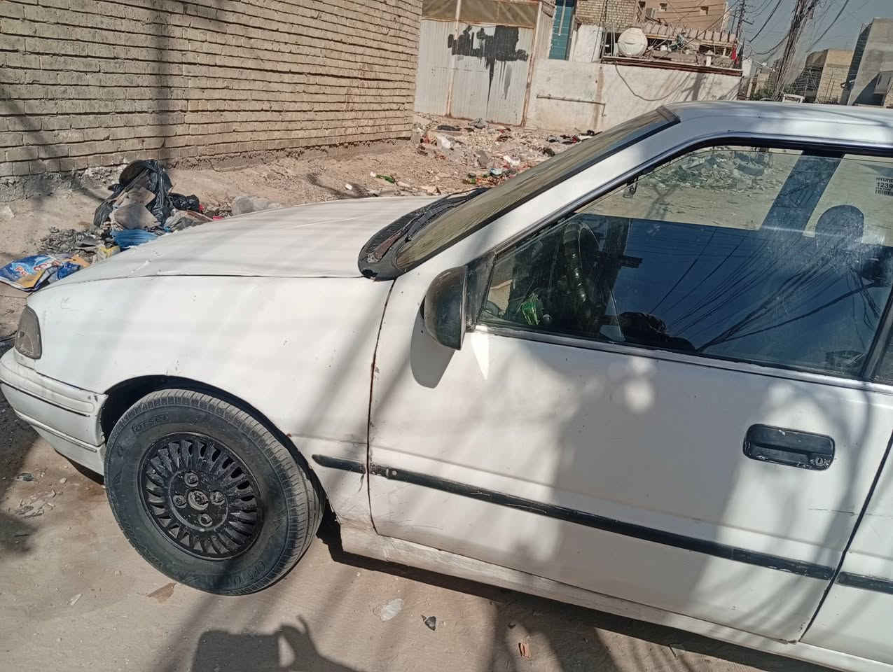 سلام عليكم سيارة اكسنت موديل 93 سيارة جاهزة ترايك بصرة سعر 17 وبيها مجال عنوان بغداد الامين رقمي ***********
