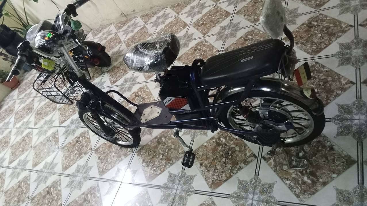 باسكل شحن للبيع كهربائيات كله شغال منفذ شحن مبايل هم بي قفل تايرات هم بي تايرات صار سبوع من مبدله شاحنه هم وياه بطاريات بل شرط سعره 180 بي مجال عنوان كركوك رقم***********
