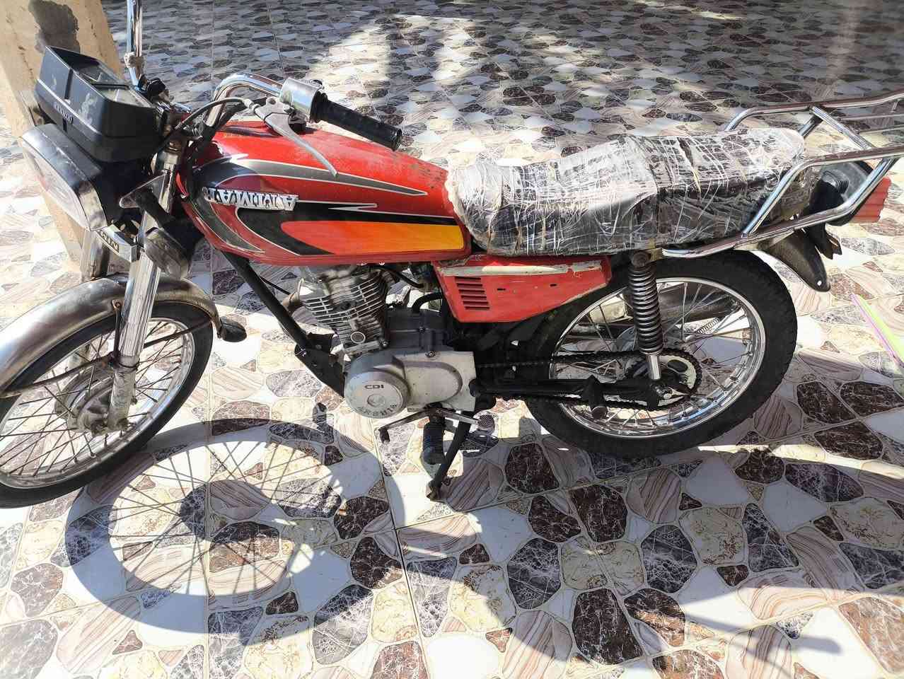 دراجه البيع كامله ما بيه نقص ب300وبيه مجال:‏‪***********‬‏
