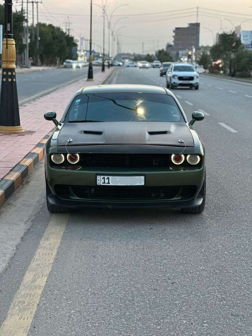 سلام عليكم 
جالنجر موديل 2019 لون زيتوني 
ماشيه 80m فقط حقيقي
تويل اصل 
حادث امريكي فقط الجاملغ اليمن
الصبغ 4 قطع
 القماره ولبنيد وصندوك كله مكفول 
ويل دايموند  SRT
اكزوز صوت تحكم ريموند 
خلفي R20/315
امامي R20/215
نقص السياره كمبريسر و درايم شفت خلفي ينزل من سعر السياره بحساب تاخذ كامله 
بغداد الدوره 
*********** 
السعر 132
