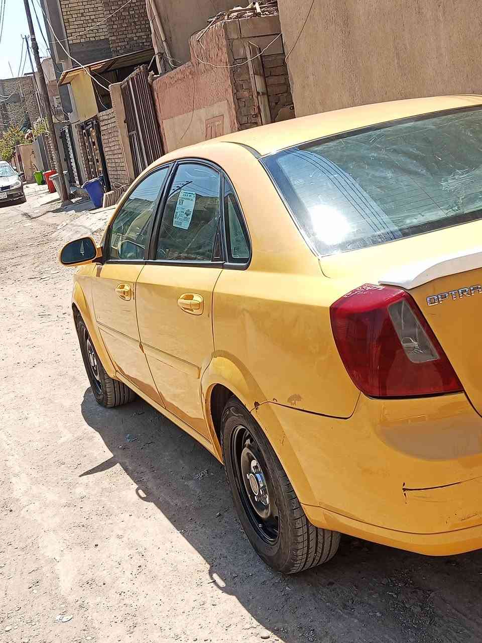 السلام عليكم اوبترا 2012 سياره كير مكينه تبريد حداديه خير من الله السياره بيها صبغ لان شركه عامه تجرد مابيها ضربه السياره غير هاي الي بالداير موضوح بالفيديو تخم تاير الجويتر محوره مسوي ايسي تي بي إس يعني انسه سالفه الجويتر عارضها ب55 وبيها مجال مكاني الدوره حي الصحه ***********
