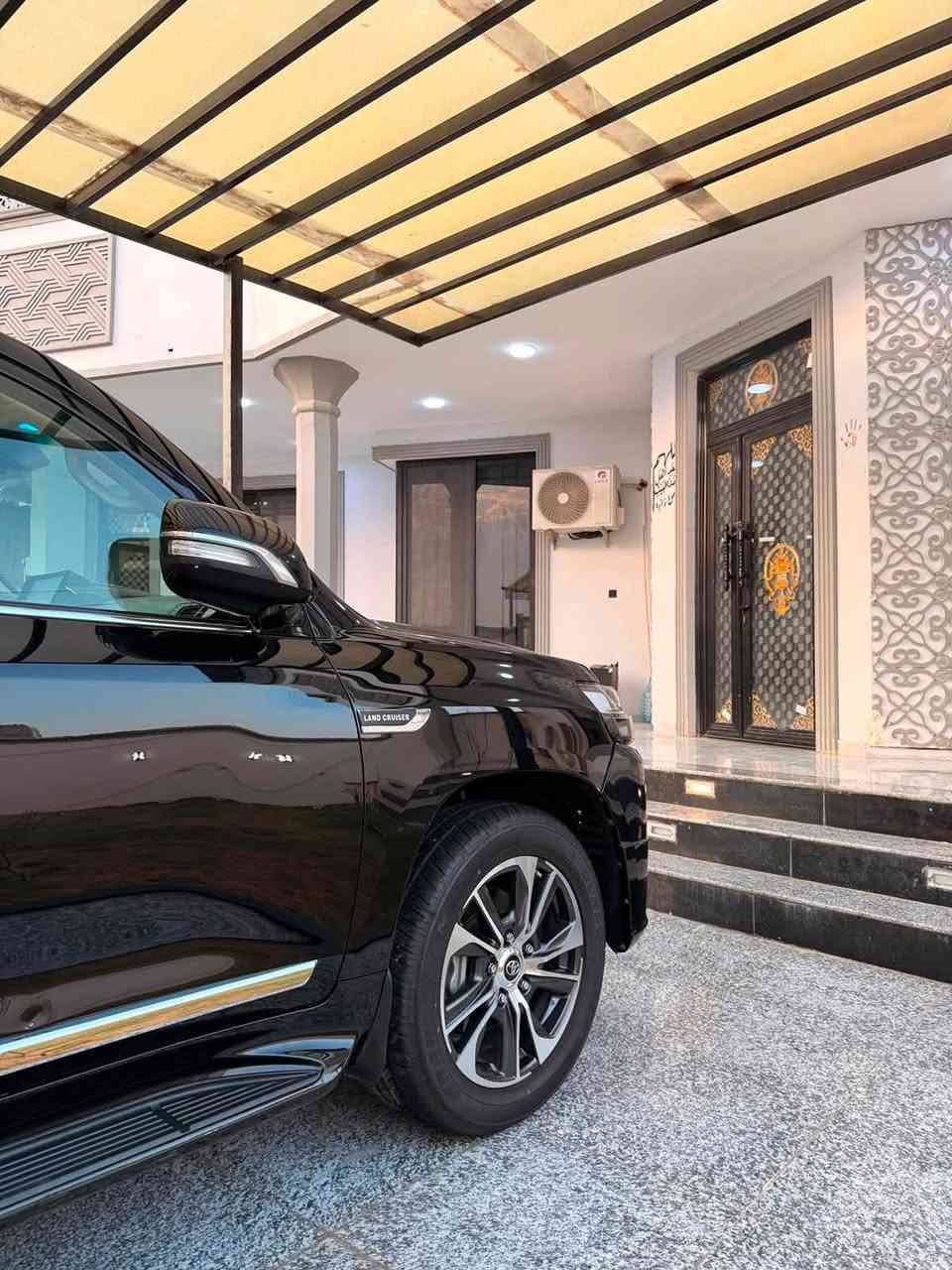 مكلف بنشرر الشراي يتصل ؏ رقم راعية
سلام عليكم لاندكروز  2020 كراند فول موصفات كفالة عامة حتى لدعاميات مغلفة نانو بل كامل رقم بغداد تحويل ثاني يوم سيارة  8 سلندر تخم تاير اصلي حدايدة تبريد تدفئة مكينه وكير وسيارة كلش جاهزة وحيل جديد ومامتعوبة ومعروفة موصفات الكراند عنوان بصرة تنومة 
***********
