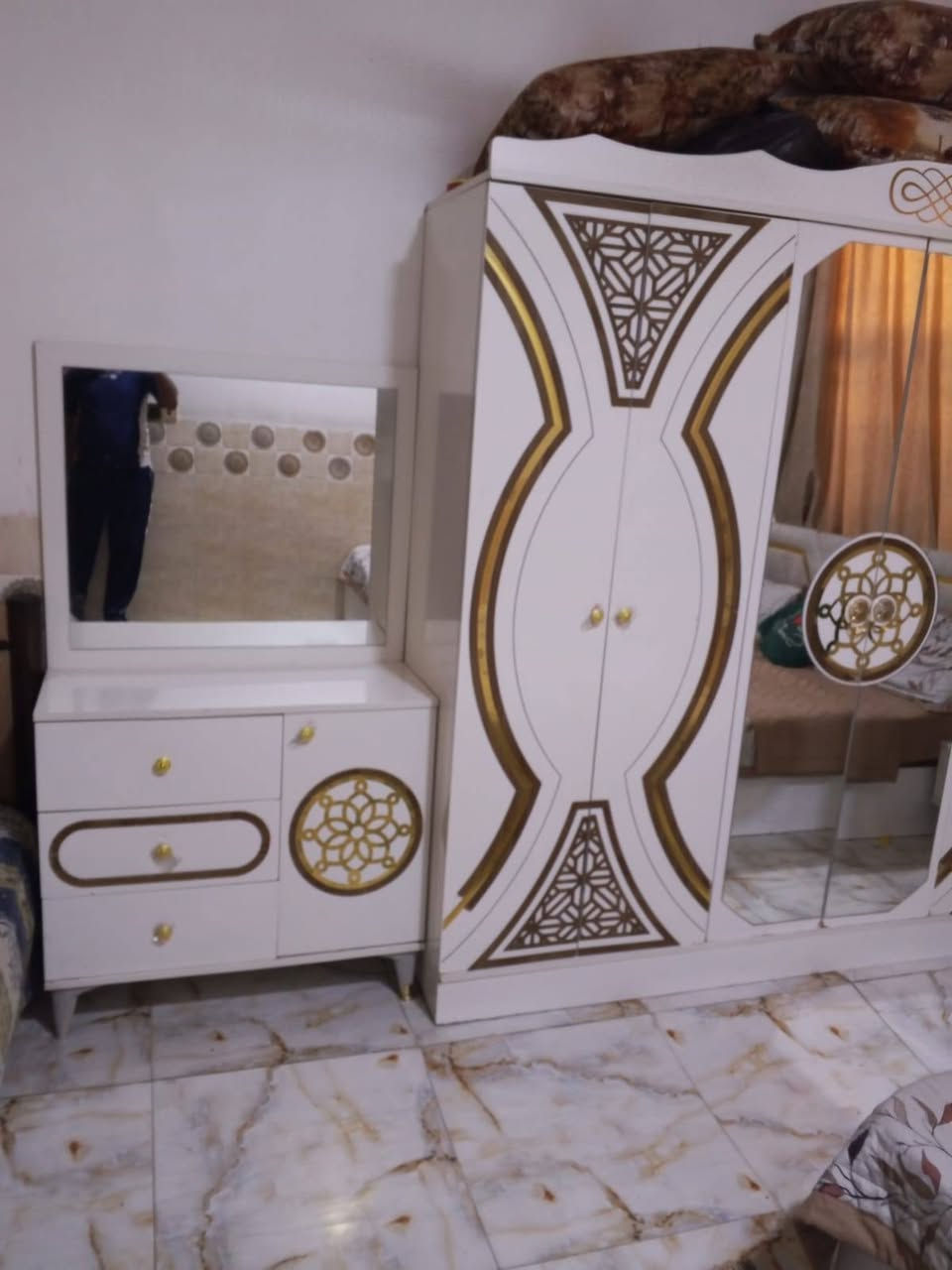 350غرفه تركيه ست ابواب نضيفه بغداد الحسينيه مال الراشديه وعندي توصيل ***********
