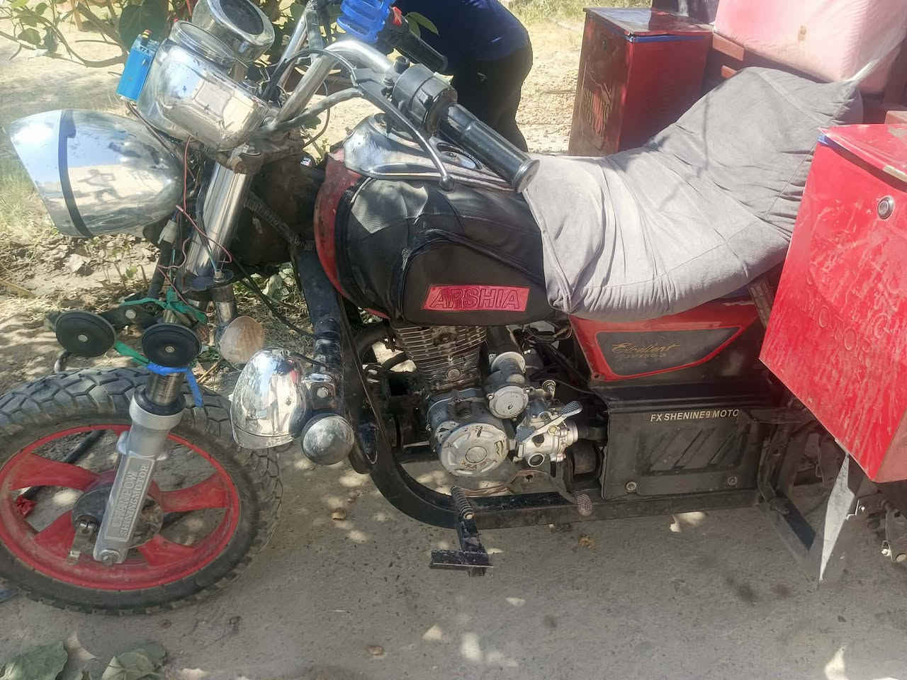 يابلاش يابلاش
للبيع جمره موديل 14اوراق اصولي مكفوله ركبه وشاصي ومكينه خير من الله شلعه فول ابريك كهربائياات كامله عنوان بابل الاسكندريه الشاخه 
السعر 1150وبيهه مجال بسيط للشراي،، ***********
***********
