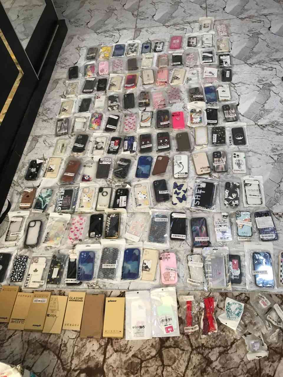شلعة كفرات شي ان كوالتي عالي كلهن حلوات وحديثات ايفون واندرويد
عددهن فوك الـ 250 كفر

كارتون ايفون وكارتون اندرويد

مع لواصق وكفرات ايربوت وكم سير ساعة ابل

وموضحات بالصور والفيديوهات

*********** بي واتساب

مكان بغداد الراشدية

ومتوفر توصيل
