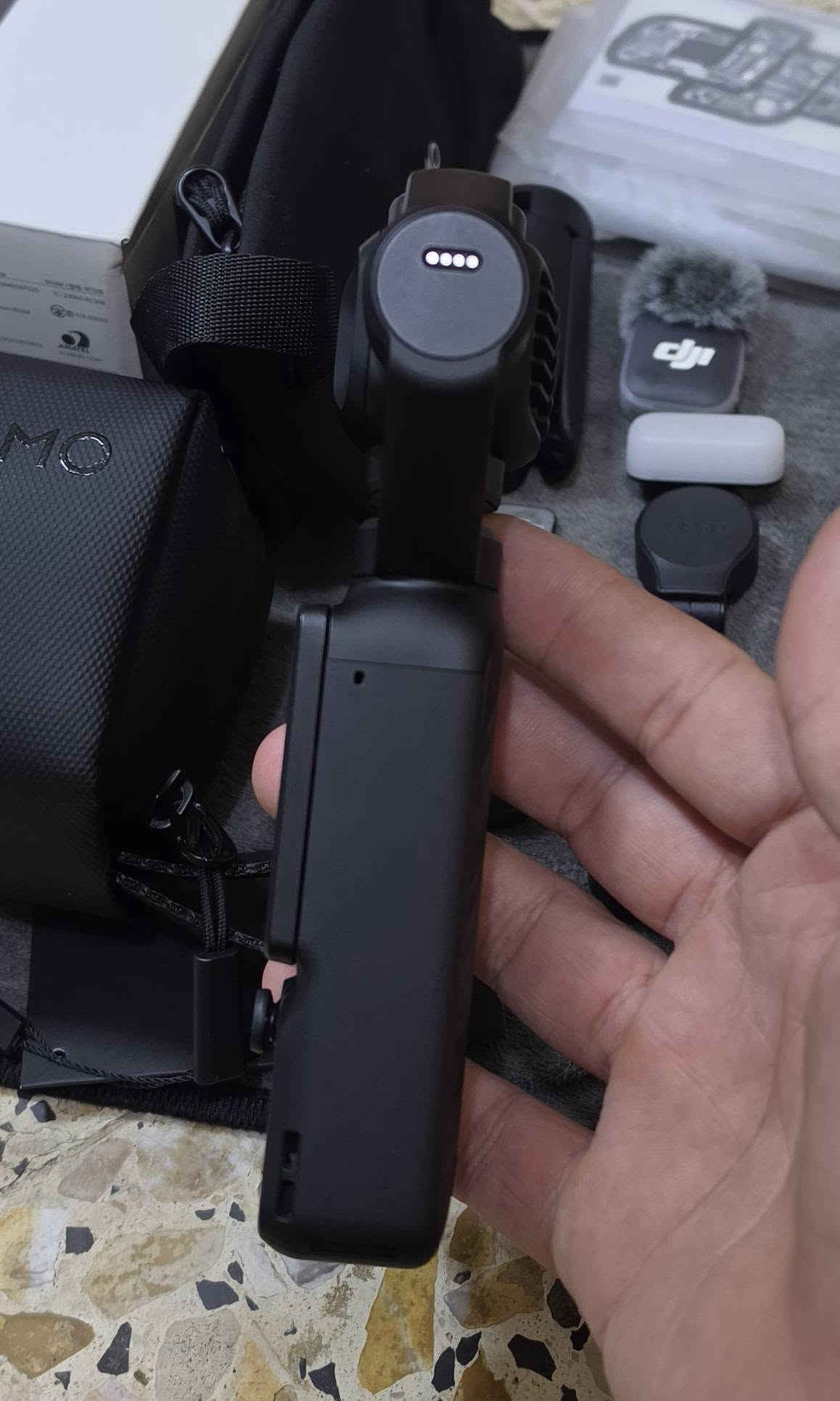السلام عليكم
dji pocket 4p
بوكت 4p نسخه الكومبو 
جهاز مستخدم ساعات مجرد رغبه الجهاز شوفت عينك النضافه اخو الجديد ولله بس مفتوح كارتون لا مشتغل ولا شي 
راعيه اشترا الغرض وما والمه لان مافارغ فا خله التصوير الاهل الاختصاص بأجره 
وكلفني بالنشر لعدم فراغه 
اخوان لمعرفه باقي التفاصيل الاتصال رجاء وليس المراسله 
واليريد توصيل هم موجود ***********
