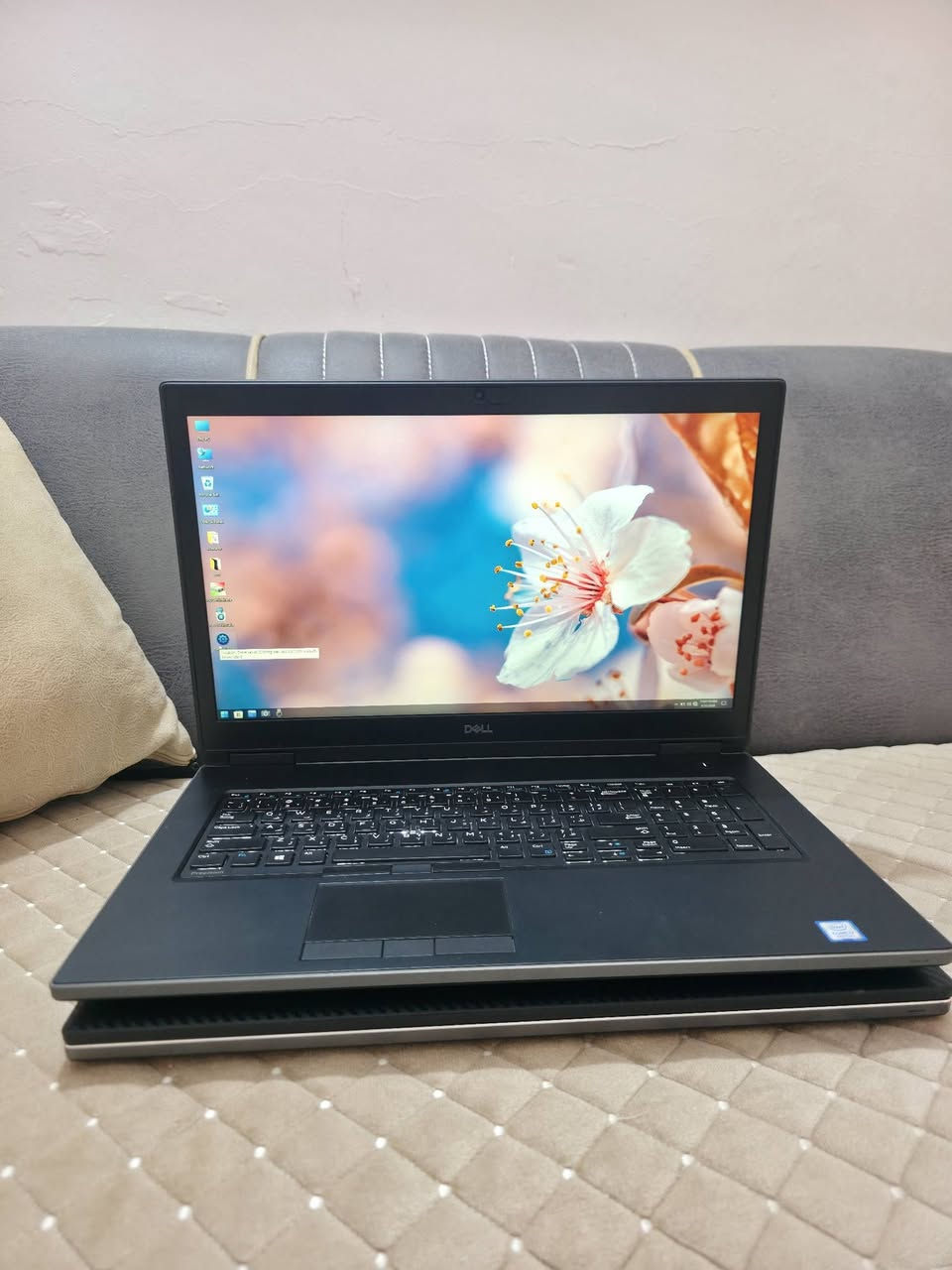 🔥💻 للمهندسين | الفوتوشوب | الأوتوكاد | التصميم والألعاب 🎮🔥
🚀 Dell Precision 7730 – Workstation
أداء قوي، شاشة FHD، وكرت شاشة منفصل مناسب للأعمال الهندسية والتصميم 💪

🔹 المعالج: Intel Core i7-8850H — الجيل الثامن 
🔹 الفئة: H — أداء عالي
🔹 الرام: 8GB DDR4 ⚡
🔹 التخزين: 256GB SSD 🚀
🔹 الشاشة: 17.1" FHD  — 1920×1080 🖥️
🔹 الكيبورد: كامل ومضيء ⌨️✨
🔹 كرت الشاشة الداخلي: Intel UHD Graphics 630
🔹 كرت الشاشة المنفصل: NVIDIA Quadro P3200 6GB 🎮🔥
💰 السعر: 490,000 دينار فقط ✅
🔥 ومتوفر نفس الموديل بمواصفات أعلى:
💾 RAM 16GB
🎮 كرت داخلي 8GB
💰 السعر: 540,000 دينار فقط
━━━━━━━━━━━━━━
✅ مستعمل نظيف جداً — نظافة 98%
✅ السعر ثابت
🛡️ ضمان حقيقي لمدة شهر
🔄 في حال وجود أي مشكلة يتم الاستبدال بنفس الموديل

🎁 الملحقات:
🔌 شاحن + 💼 حقيبة + 🖱️ ماوس

🚛 توصيل لجميع محافظات العراق بـ 5,000 دينار فقط

📞 للحجز والاستفسار:
☎️ ***********
💬 واتساب: ***********

📍 العنوان: الأنبار – حديثة – بروانة – قرب مدرسة نهر دجلة

🔥 مكتب سمارت فيو — جودة وضمان وسعر مناسب 
#مكتب_سمارت_فيو
#Dell_Precision_7730
#لابتوبات
#لابتوب_هندسي
#اوتوكاد
#فوتوشوب
#هندسة
#Workstation
#لابتوب_العراق
