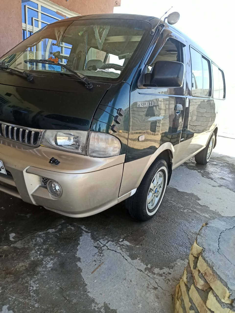 سلام عليكم بريجو 96سياره كفاله مرشوشه على حديد شواصي 4شركه كير ومكينه مسكره دواخل كله شركه البلادي سياره خير من الله سعره 78وبيه مجال قليل الستفسار على هاذه رقم وبيه واتساب ***********
