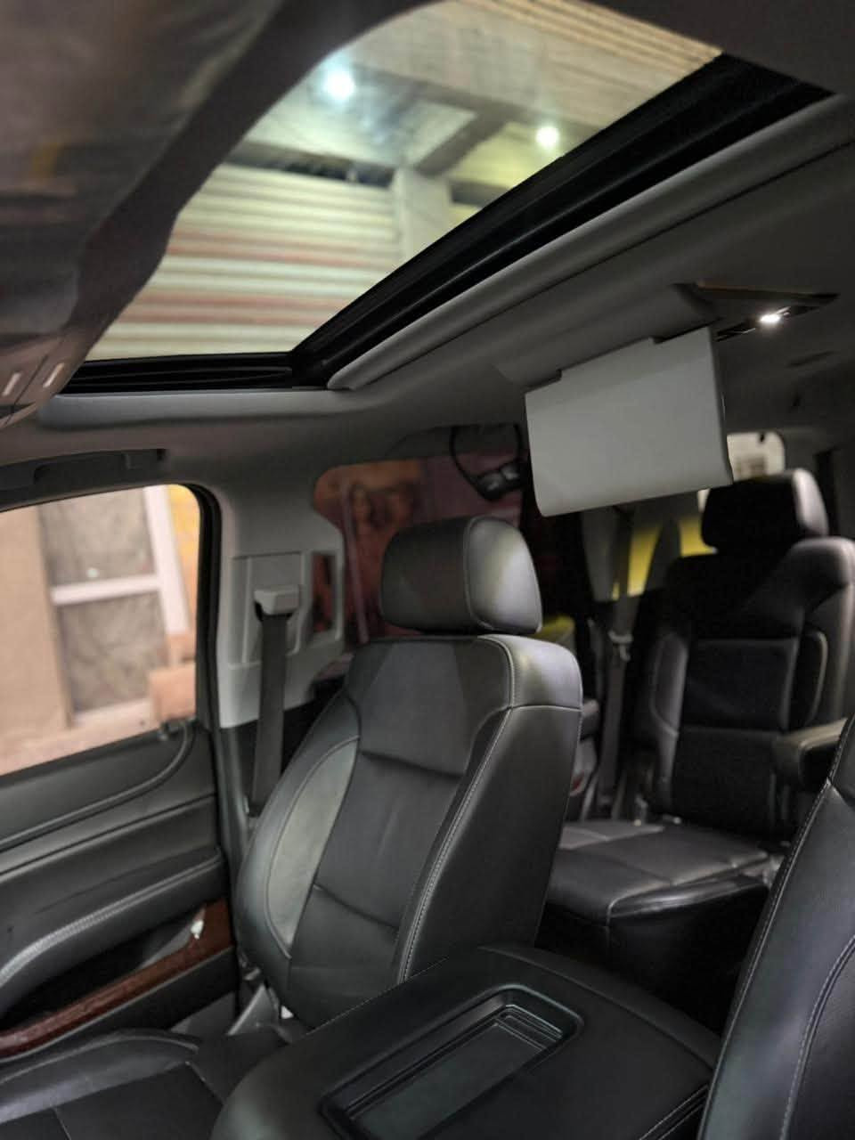 GMC YUKON SLT 🇺🇸2018 1/1
🛑لـلبيع دخول جديد ڪتاب ضباط📚

مرقم بغداد ب اسمي مداور ثاني يوم 🛑

السعر ✅ 328  #ورقة وبية مجال بسيط 

مواصفات SLT 1/1 محرك سياره 5300 المرغوب

⛔️السياره بدون حادث تبديل او فتح فقط كلير جاملغ خلفي + مقدمه البنيد بدون تبديل او تعمير او فتح 

⛔️صور امريكا موجوده بلمنشور 

1- فتحة سقف 
2- ستيرن ڪهرباء + خزن ميموري
3- ڪشنات ڪهربائية تدفئة تبريد🧊
4- ڪشنات خلفية vip منفصل ڪهربائي
5- جنطة ڪهربائية + حساس اقدام للفتح والاقفال
6- شاشة ڪاربلي + اندرويد اوتو 
7- ويل حجم 20 مع تخم تاير  
8-انضمة قيادة متعددة 
9- سيارة 2WD نضام دفع خلفي ثنائي
10- حساسات امامي خلفي + رادارات 
11- مري ڪهرباء ترحيب + نقط عمياء 
12- مثبت سرعة + الخروج عن المسار 
13- شاشة عرض وسط 
14- حدادية جديدة امامي خلفي 
15- بصمة + تشغيل ؏ــن  بعد …
16- بدون إي نقص جاهزه  للاخير 🖤

__________________________________🚏
📍 المكان ناصرية سوق الشيوخ 
📌 للأستفسار *********** هـ
