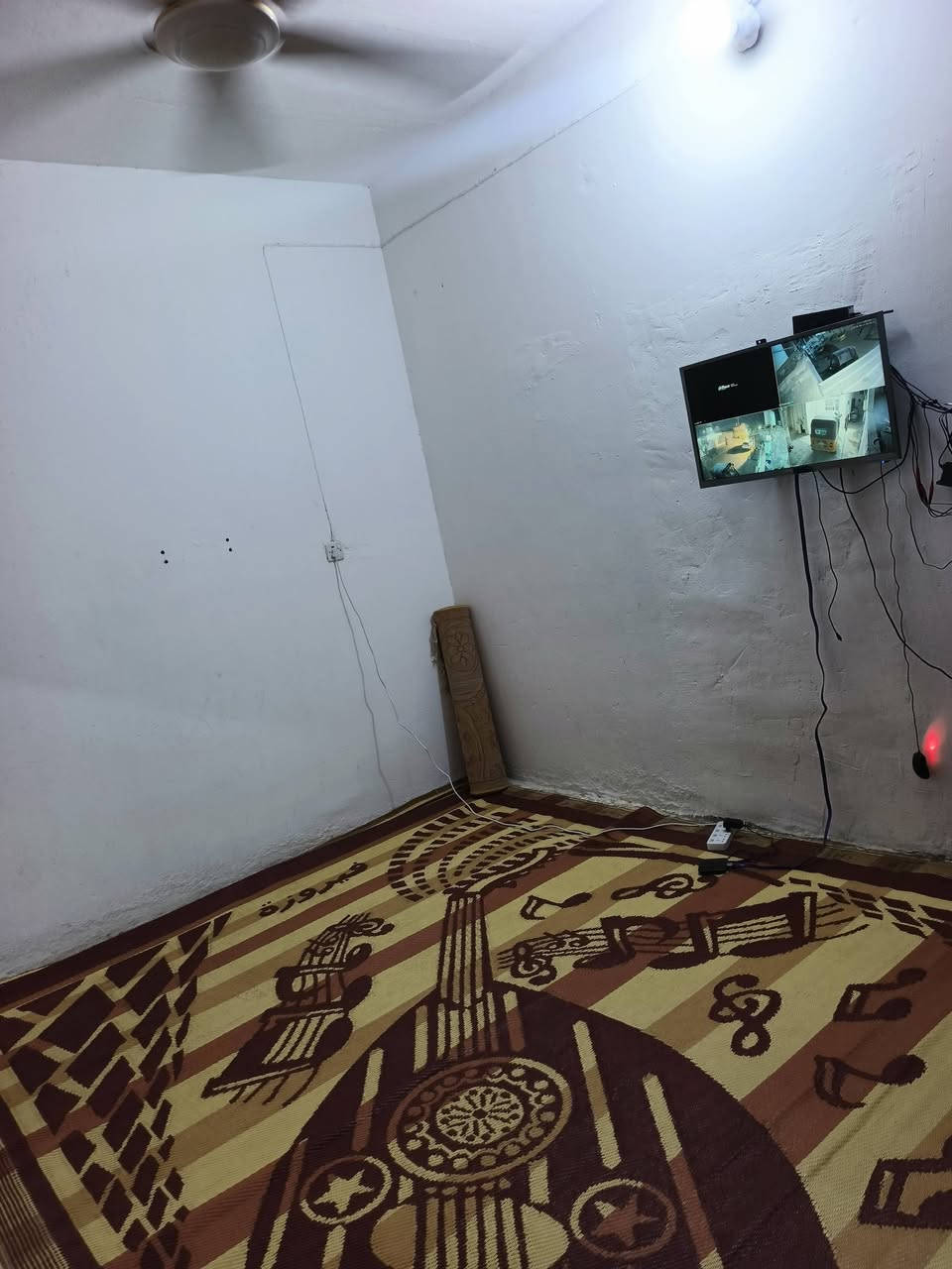ياالله
سلام عليكم
البيت البيع طابو صرف
مساحه ((200)) متر بناء تكاد
الماجديه سيد جميل قرب شارع ٢٠
يحتوي على استقبال وصاله ومطبخ
وثلاث غرف نوم صحيات داخليه صحيات خارجيه
استفسار اتصل ((***********)) ((, ***********))

