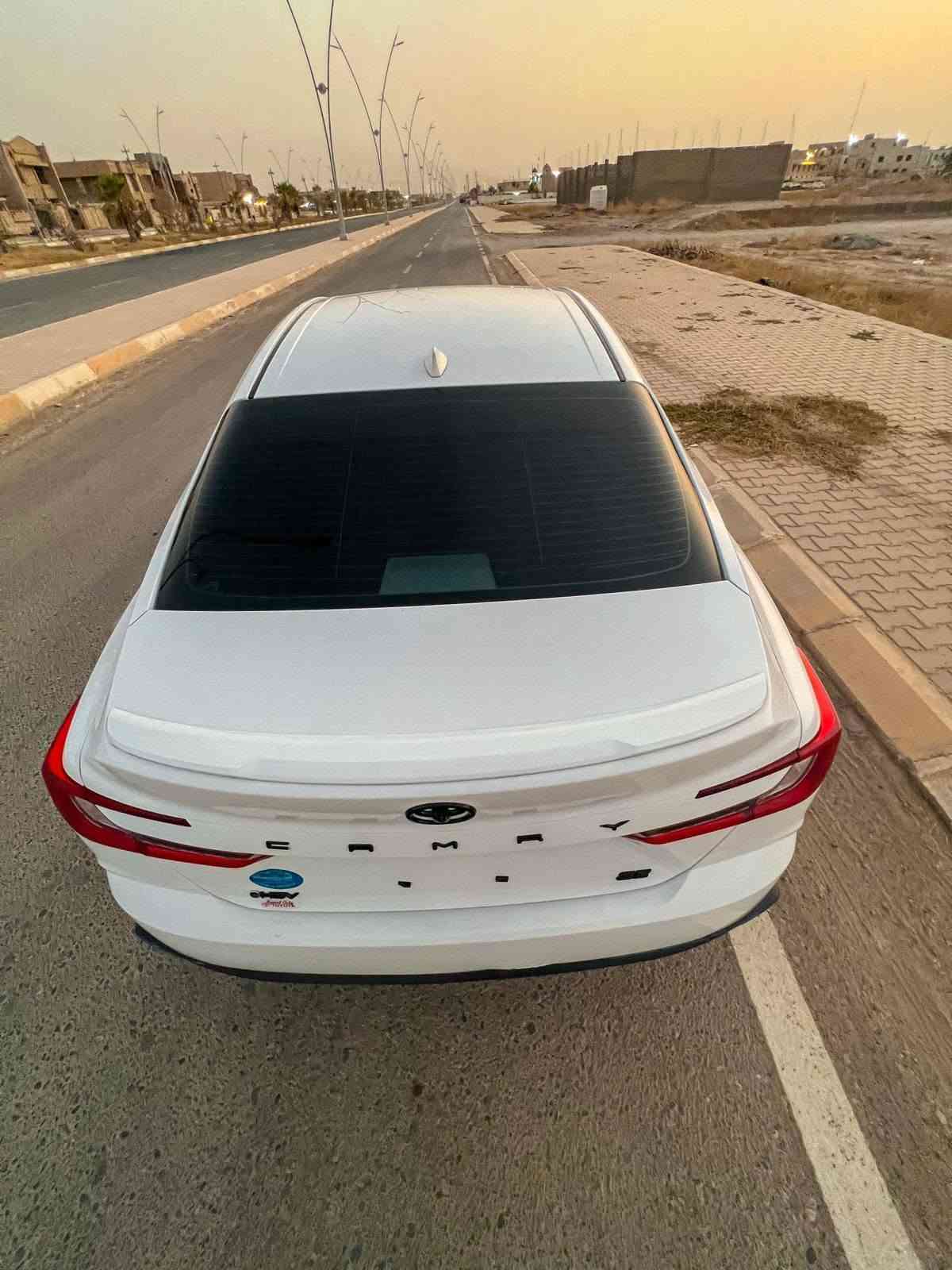 كامري ٢٥ مواصاتSe هايبرد بانزين
معروفه المواصفات se
حادثه موضح بلصوره مع السونار 
كير محرك شرط
صدر امامي خلفي مال شركه 
تخم تاير جديد
رقم بغداد بسمي تحويل مباشر
سعر ٢٢٠ بيه مجال للشراي
مكان الفلوجه
***********
