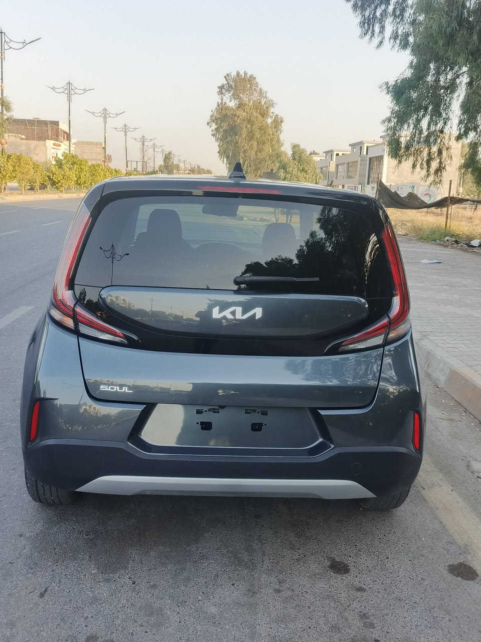 السلام عليكم كيا صول ٢٠٢٥ ماشية ١٠ الف بيهة جاملغ جهة اليسار صبغ فقط بجمهة كبس سيارة جاهزة مابيهة نقص كلشي دخول جديد صور الحادث  مرفقة بلمنشور
مكاني ديالى بعقوبة 
للتواصل ***********
