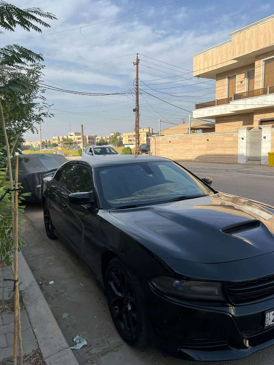 جارجر 2017 sxt للبيع 
السياره فول مواصفات (فتحة سقف دمام شفتات ستيرن دكمة سبورت رادار جانبيات حساسات خلفية ) 
حادثه موضح ب سونار السياره داخلة كلين للعراق كندية ماشية 105 ميل ملاحظة بنيدها البلادي موجود والدعاميه الخلفية والدوسات كلهن موجودات كير محرك كفالة 
السعر 185 وبيها مجال 
***********
