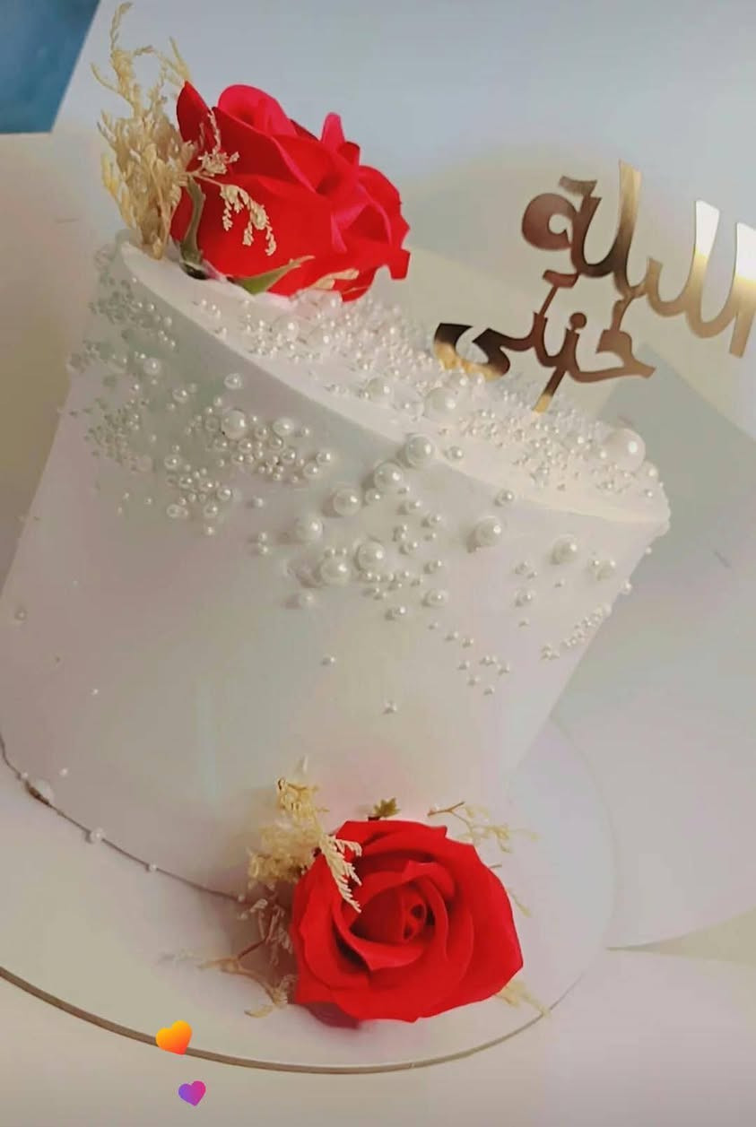 متوفر كيك منزلي تجهيز حسب الطلب 💖

توصيل داخل النهروان 💞

***********
