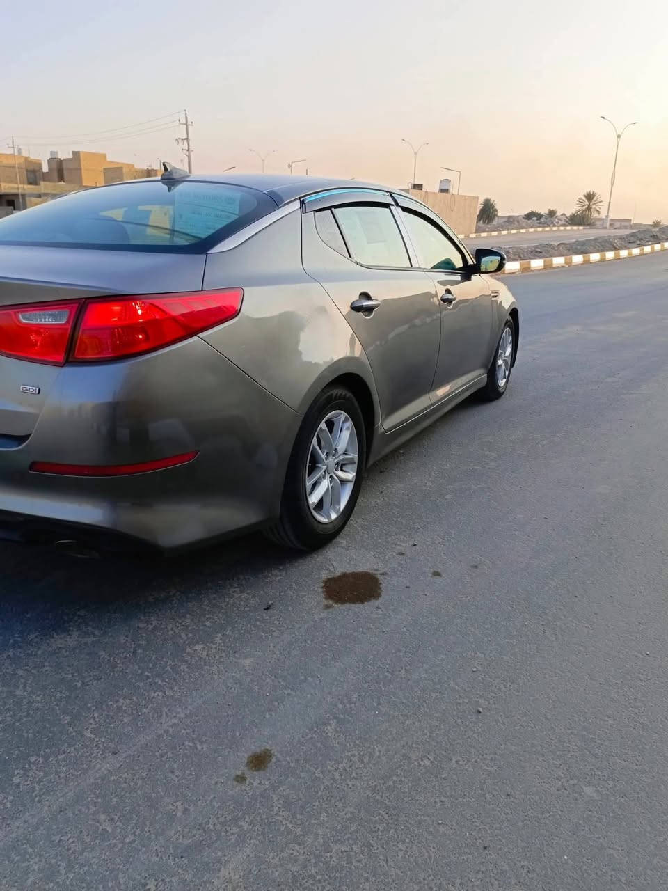 موديل 2015  رقم نكليزي
ذي قار   بسمي تحويل مباشر 
مواصفات نص فول 
تحكمات  مرايات شفط 
مكينة 2400 معلي كازكيت

سيارة جاهزه تخم تاير توني شاده 
تبريد منضومة كامله جديدة 
حداديه كلها جاهزه بدون دواخل
ضررها بنيد وجاملغ وباب خلفي ايمن صبغ  جماليه وعدي صور قبل لاا صبغهن بدون تبديل  بدون دواخل *********** واتساب سعر 100
