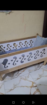سرير اطفال • باب المنيوم • عدد ٢