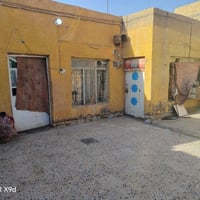 بيت بنأ قديم عكاده ساكنه بي عأله حالين يباع بسعر قطعه زين القوس شارع س...