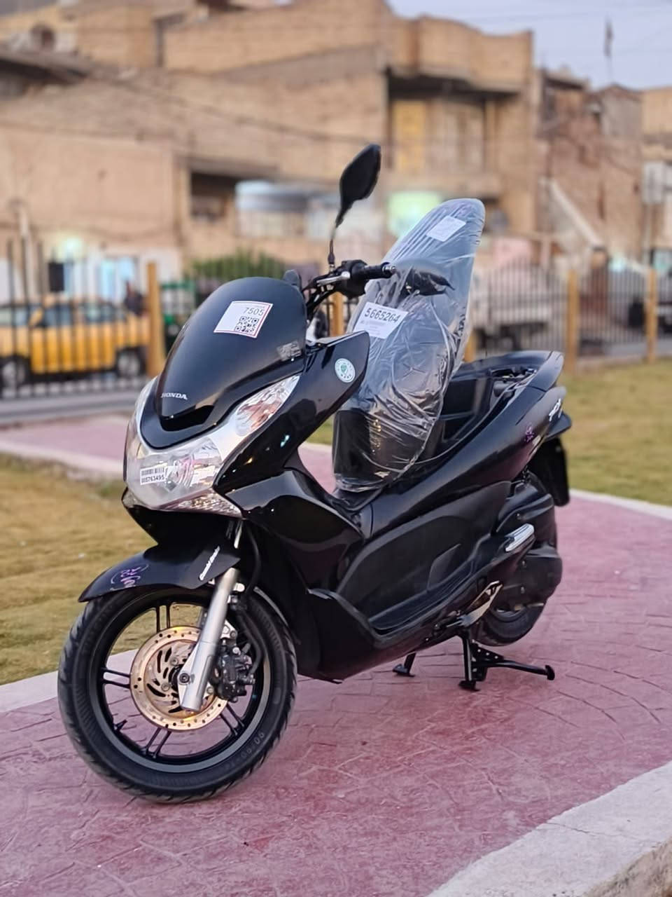 سلام عليكم....
دراجة (PSX)...(جيل الاول)  
🛵للبيع  
دراجة شلعه معدل كهربائيات كلهه شغاله 
دراجة جديده  بلادية
أي نقص مابيهة
جيب فيتر وتعال افحص
العنوان بغداد مدينه الصدر قرب مطعم ليمونة🍋 الاستفسار الاتصال على الرقم 📞 ***********
