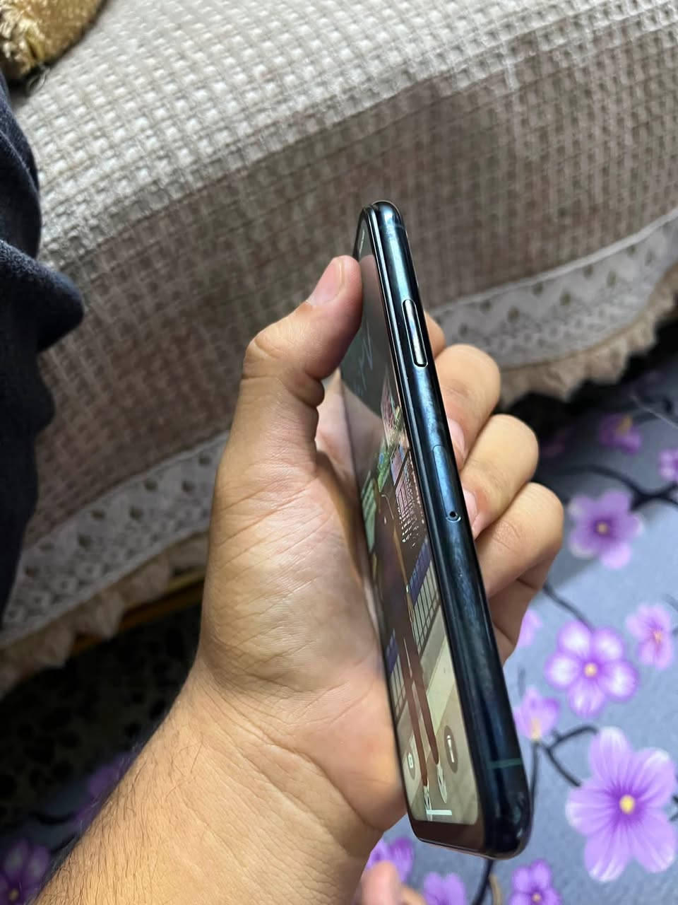 سلام عليكم 
ايفون 11pro
بطارية 73بلادية
مبدل شاشه نوعيه زينه ٣اختيارات 
الجهاز نضيف مثل متشوفون بل صور 
مكاني بغداد -بغداد الجديده 
رقمي ***********
سعر الجهاز 225 وبي مجال بسيط
