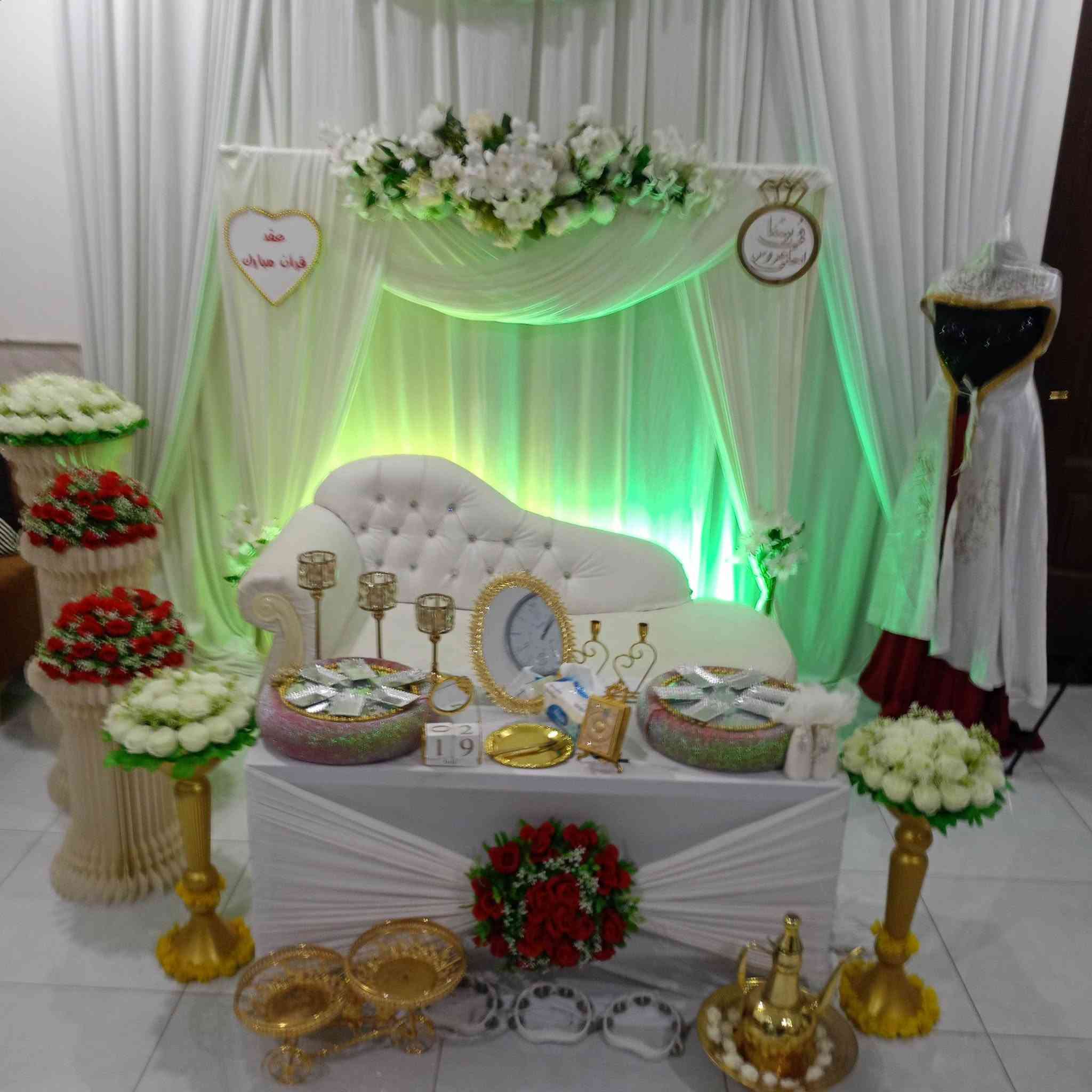 مجمع الحسنين لتاجير كوشات الأعراس تزين سيارات الأعراس باجمل الموديلات كافه اللوان حسب الطلب والديجي والات الطبل  والجوادر الخطوبه بلون الاحمر والابيض ومختلف الارضيه حسب الطلب المسيب حي العسكري للاستفسار *********** مع خدمه  توصيل وتدللون الف الف مبروك انشا الله حيات سعيده

نص مكتوب في الصور:
- مجمع الحسينين
- مجمع الحسين