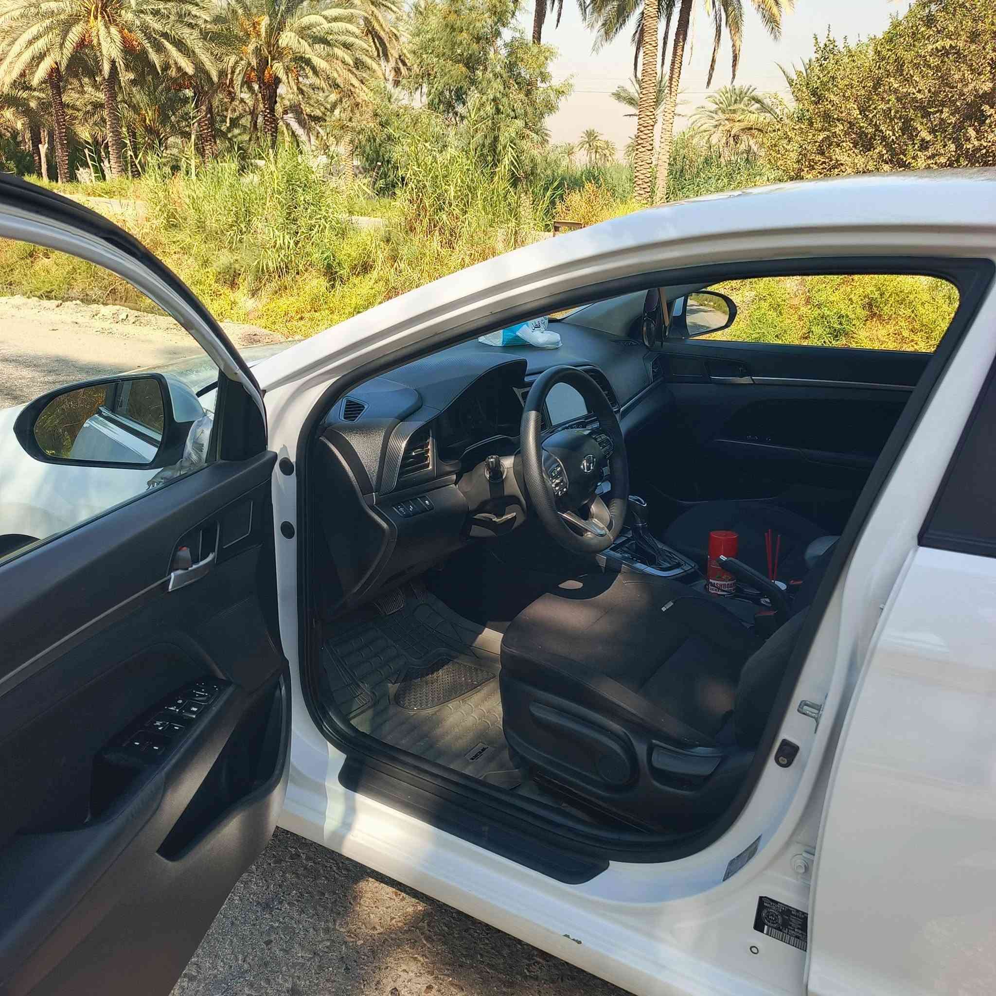 سلام عليكم انترا موديل 19للبيع
وارده امريكي كير ومحرك وتبريد مكفولات رقمه بابل حادثه من امريكه جاملق وبنيد بدون دواخل 

مكان السياره كربلاء الوند 

محركه الفين دوش سعر 125وبيه مجال 
***********
