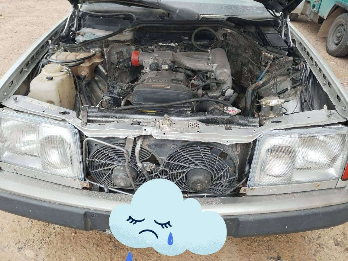 مرسيدس ٣٠٠ • موديل ٩٠ • رقم كركوك