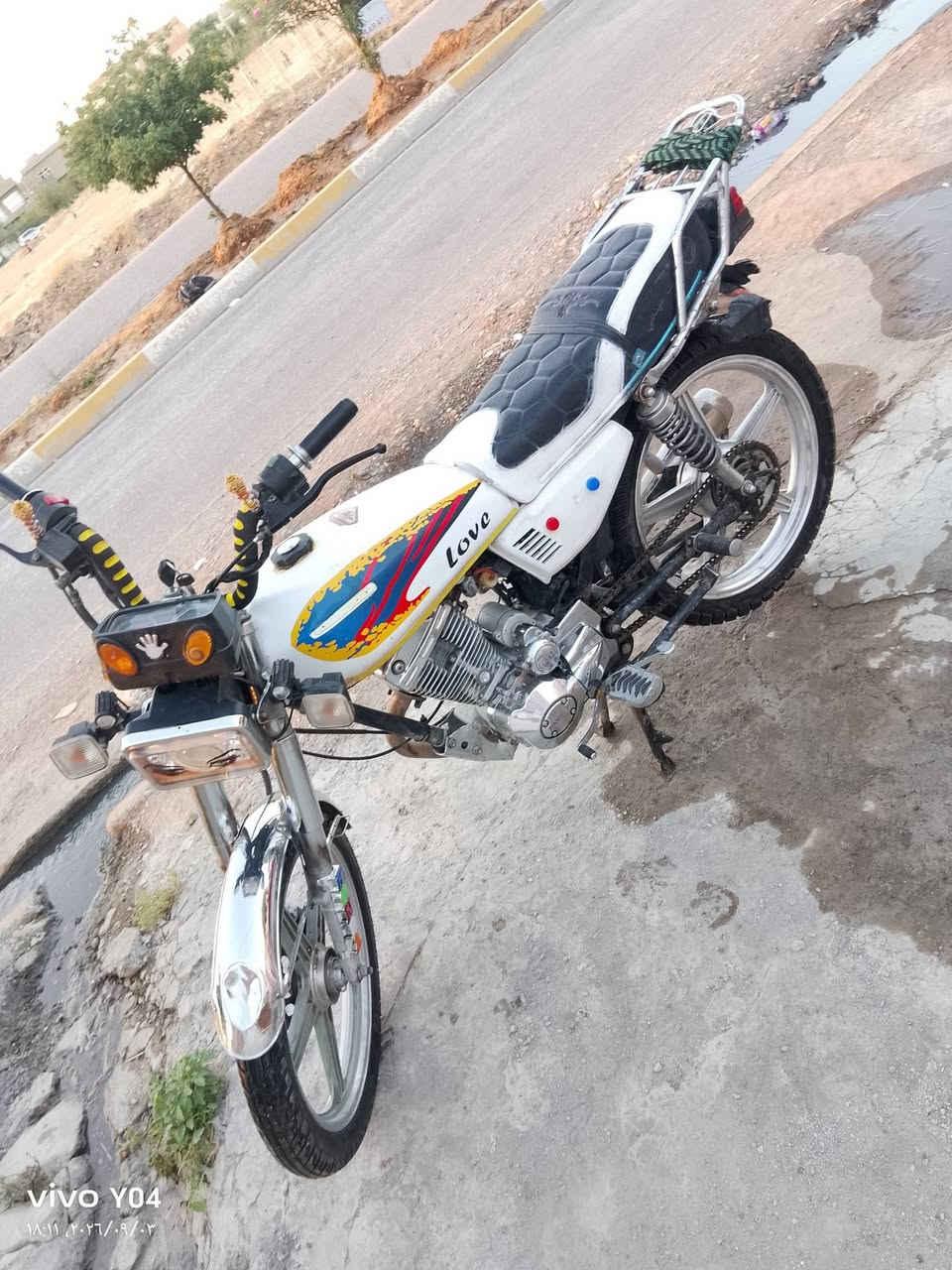 لبيع بارت سوري منفيس اصلي موديل 17 كهربائيات شغال مرش شغال سعر 500 شراي يتصل ***********

