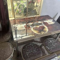 ميز وكراسي • ٦ كراسي • مقابل قرية الغدير