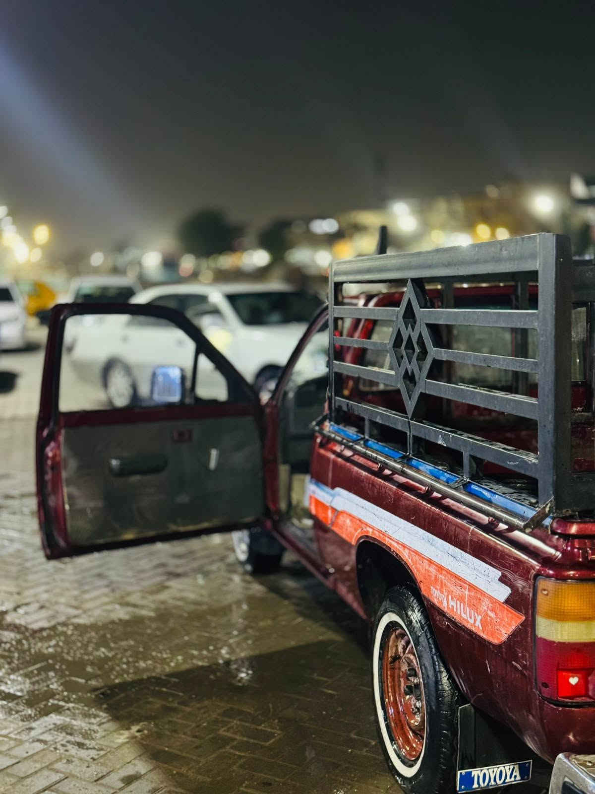 السلام عليكم تويوتا بيكم تك  موديل 1990 رقم ديالى رقم انكليزي مشروع وطني ٠٠٠٠ أتعهد بالتحويل
السيارة بيهة خيط تبخير بالمكينة أو بالنسبة لشكل السيارة الخارجي هاي الصور  تجي تشوف افضل للطرفين 
عارضها ب50 وبيها مجال 
عنواني بغداد/  حي اور  شارع زويني
رقم الهاتف (***********)
