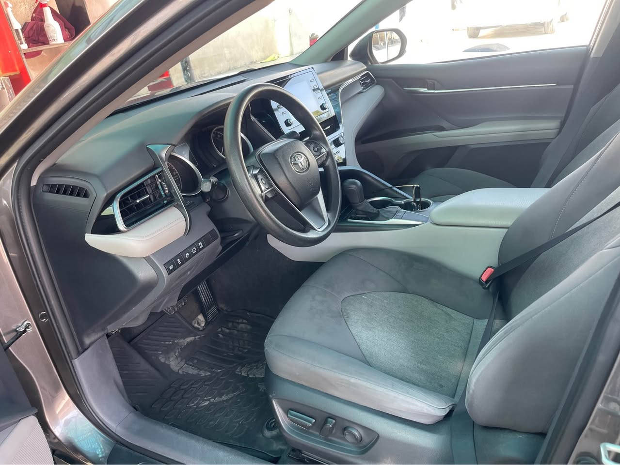 camry 2023 LE
سەیارەکە  بۆنیت و چاملغی بۆیاغە
بە ژمارەکاتی خۆمان ڕەقەمان کردوە
یەک دەست بوە
تەنها ٤٥ مل ڕۆیشتوە
هەزەو سەنەوی نوێیە
ڕادارو گیرو مەکینە هەموشتی بەشەرت
***********
*********** رانية, السليمانية
