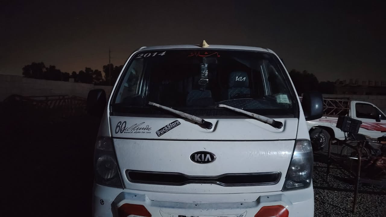 كيه4000
موديل2014 محرك وطاحونه معمر جديد شرط
شاصي شرط كير شرط
دوشمه جديده رقم صلاح الدين مشروع وطني 
السعر اتصل على الرقم  ***********
