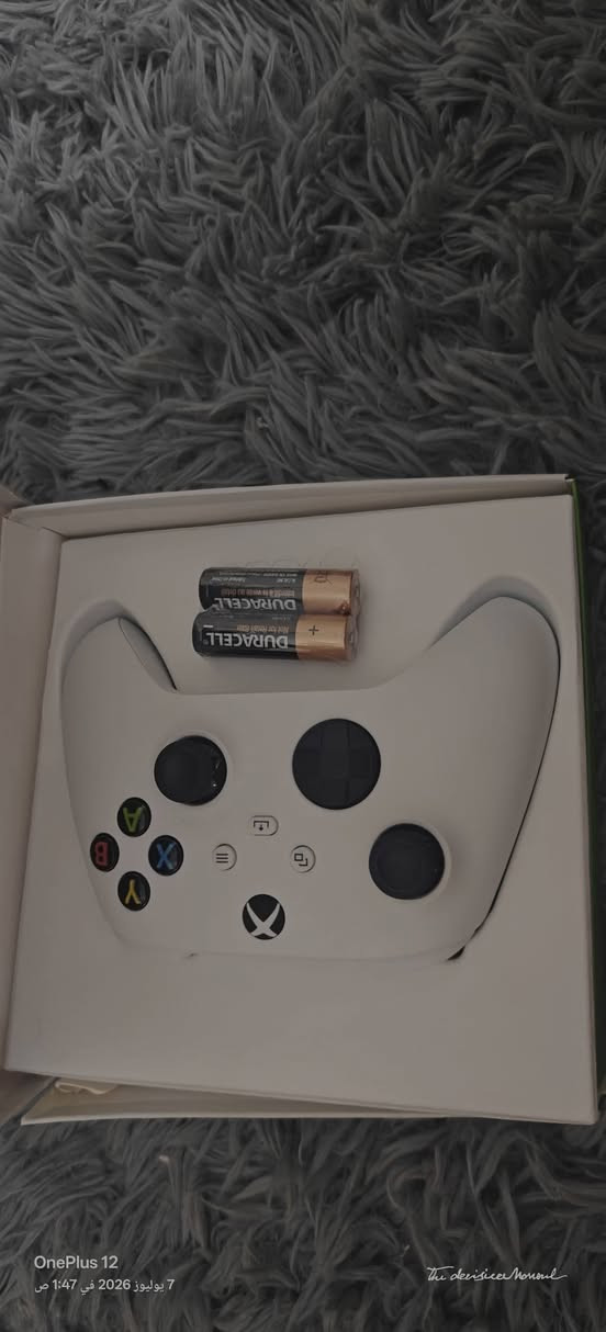 يده Xbox series جديده و غير مستعمله
سعر 50 و بي مجال 
***********
