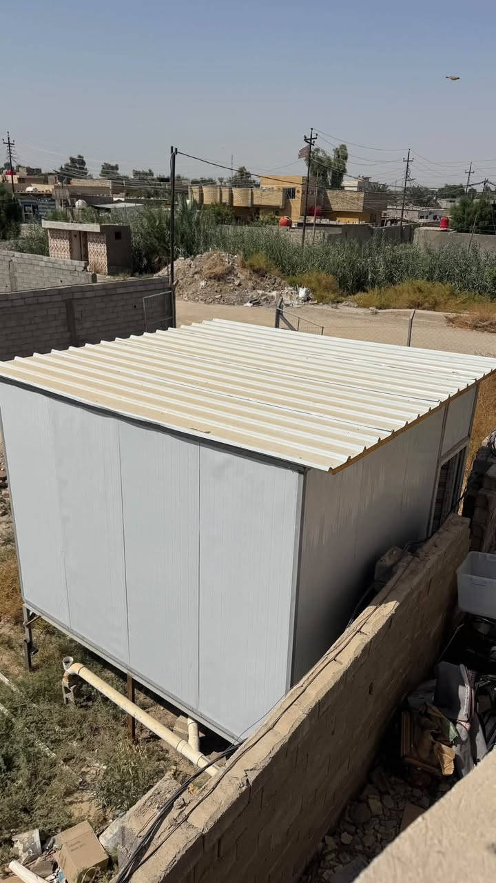 كرفان جديد مستعمل شهر اربعه في اربعه يحتوي على حمام كامل مكانه التاجي ركيه وفاضل اني مسوي بمليونين ونص قيم واخذ للاستفسار ***********
