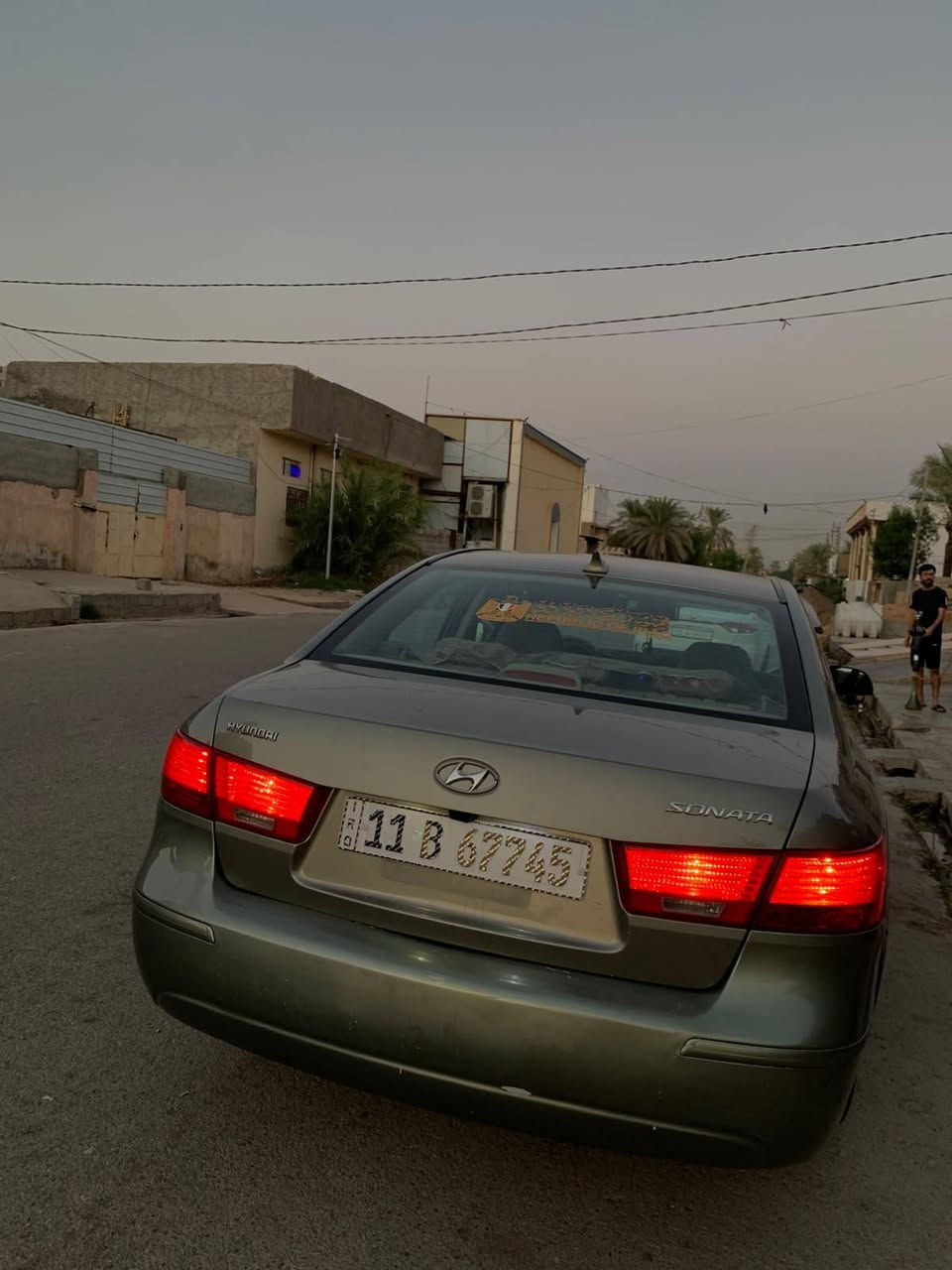 السلام عليكم
سوناتا 2009 امريكي
رقم بغداد الجديد بأسمي 
مكينة 2400 دوش خير من الله 
حادث جامرلغ وبنيد وبيها رشات جمالية فقط ابيع احزام 

100وبيها مجال بسيط
مكاني ديالى شهربان 

***********
