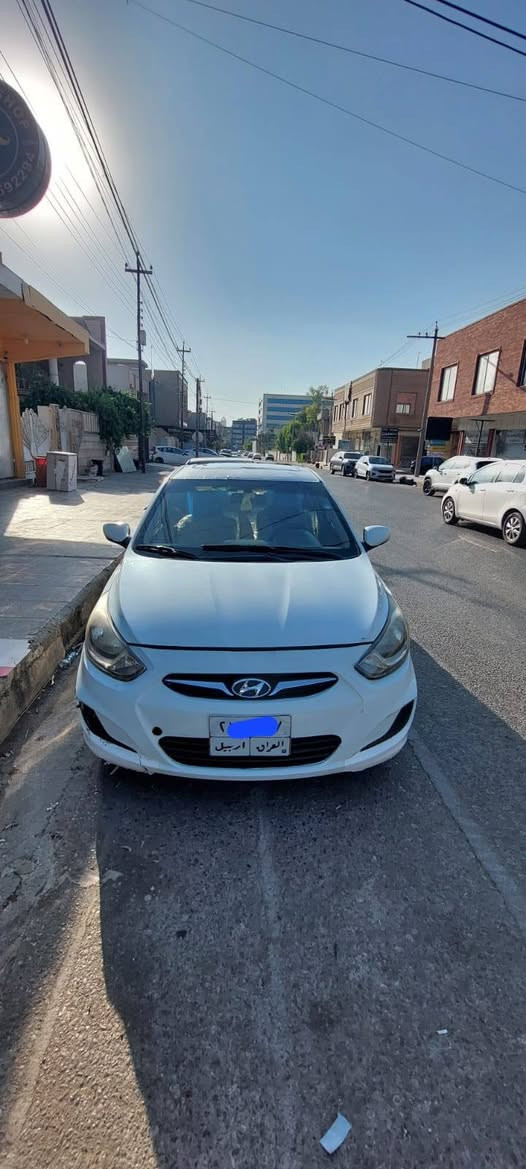 هؤنداي أكسينت موديل ٢٠١٢تؤماتيك تةبريد جام كارةبا كيرو مةكينةو تةبريد بةشةرت سةنةوي بةسةرنةجوة سبوغ عامة كةوتة سةرلا جةمبةكي بيشي هةية سةيارةكة بئ عةيبةو مالي دؤستة نرخي ٦٨وةرةقة و ٥وةرةقة غةرامةي لةسةرة وةري دةكريةوة*********** أقل أربيل, العراق
