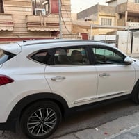 اخوان توكسان ٢٠١٩ بيها فقط جاملغ ايمن مبدل وكالة للبيع محتاج فلوس لغرض...