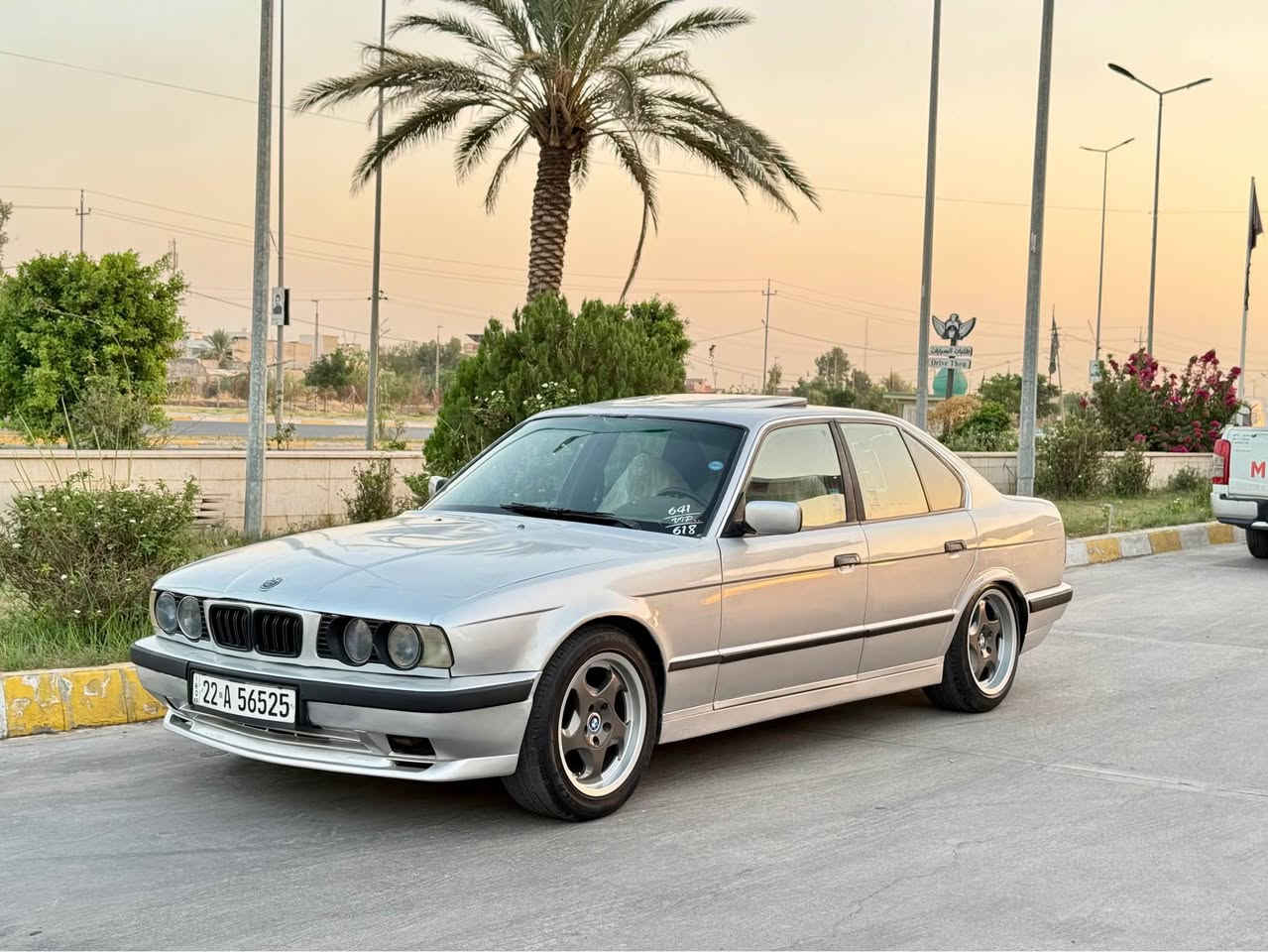 بي ام دبليو موديل 1991 
حجم محرك  525 ( كير اوتوماتيك )

سعرا  52 قفل قفل
مكان كركوك داخل المدينة

سيارة مصبوغ عام لجمالية 
فول مواصفات سلايد داخل رصاصي و اوتوماتك كير محرك شرط 

سنوية رقم هزة كلهم جديد لحد 2030
شرط تحويل و وكالة

 اسيا  ***********
 كورك *********** كركوك, العراق

