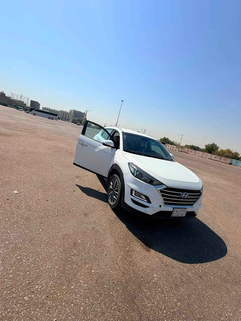 توكسان خليجي ١٩ سياره جاهز بيه ربع البنيد وبيه جاملغ بدون دواخل مبدل وكاله سياره جاهزه سياره ماشيه ١٦٥ سياره سعره ١٦٠ بيه مجال  ***********
